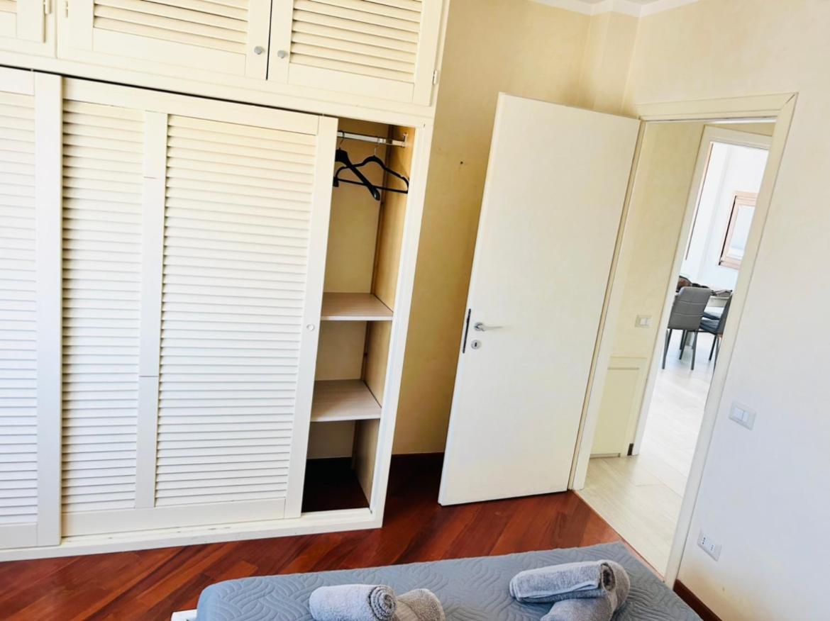Sunny Rooftop Loft With Gorgeous Views Of אולביה מראה חיצוני תמונה